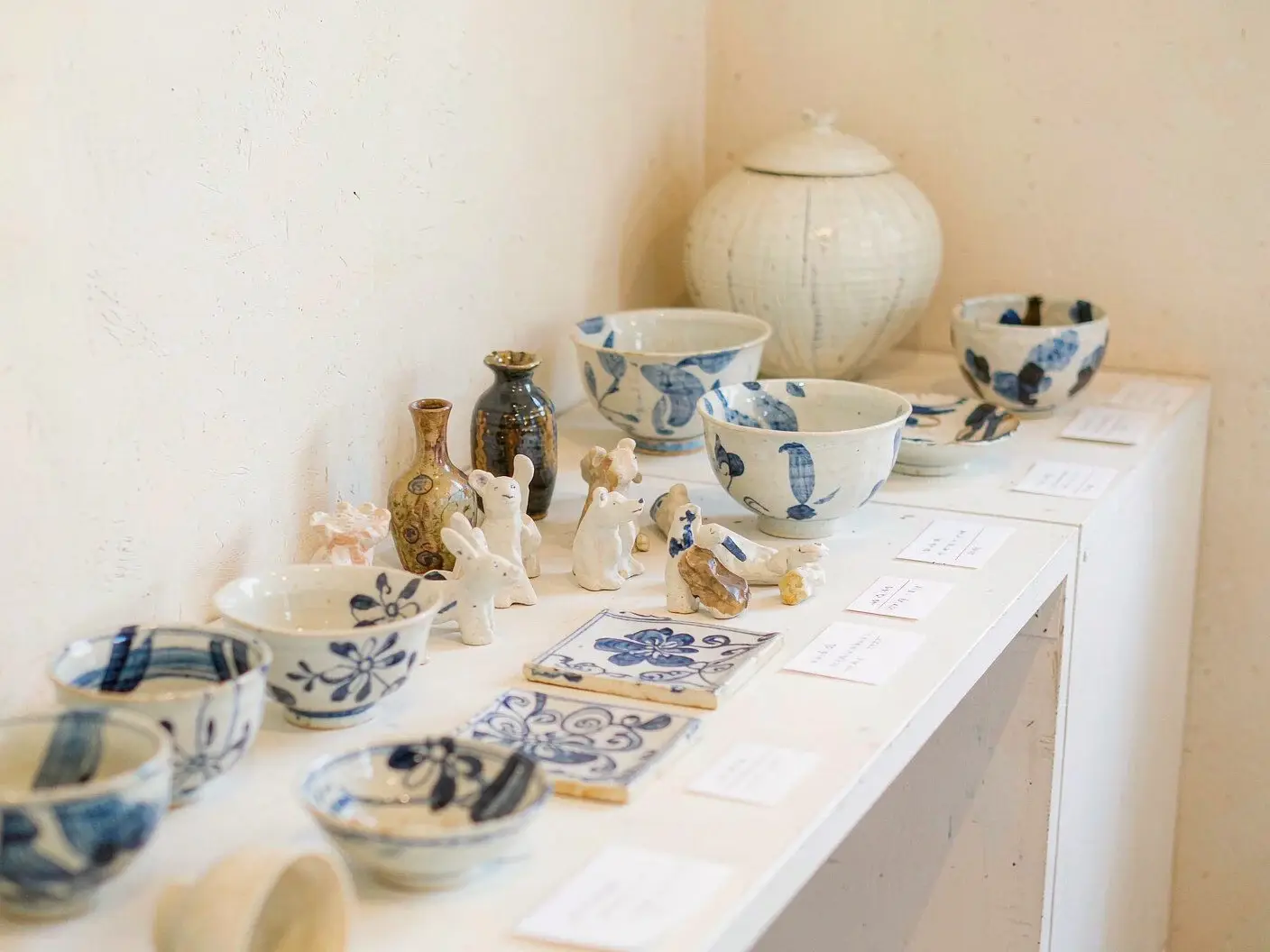 Porcelain study work display