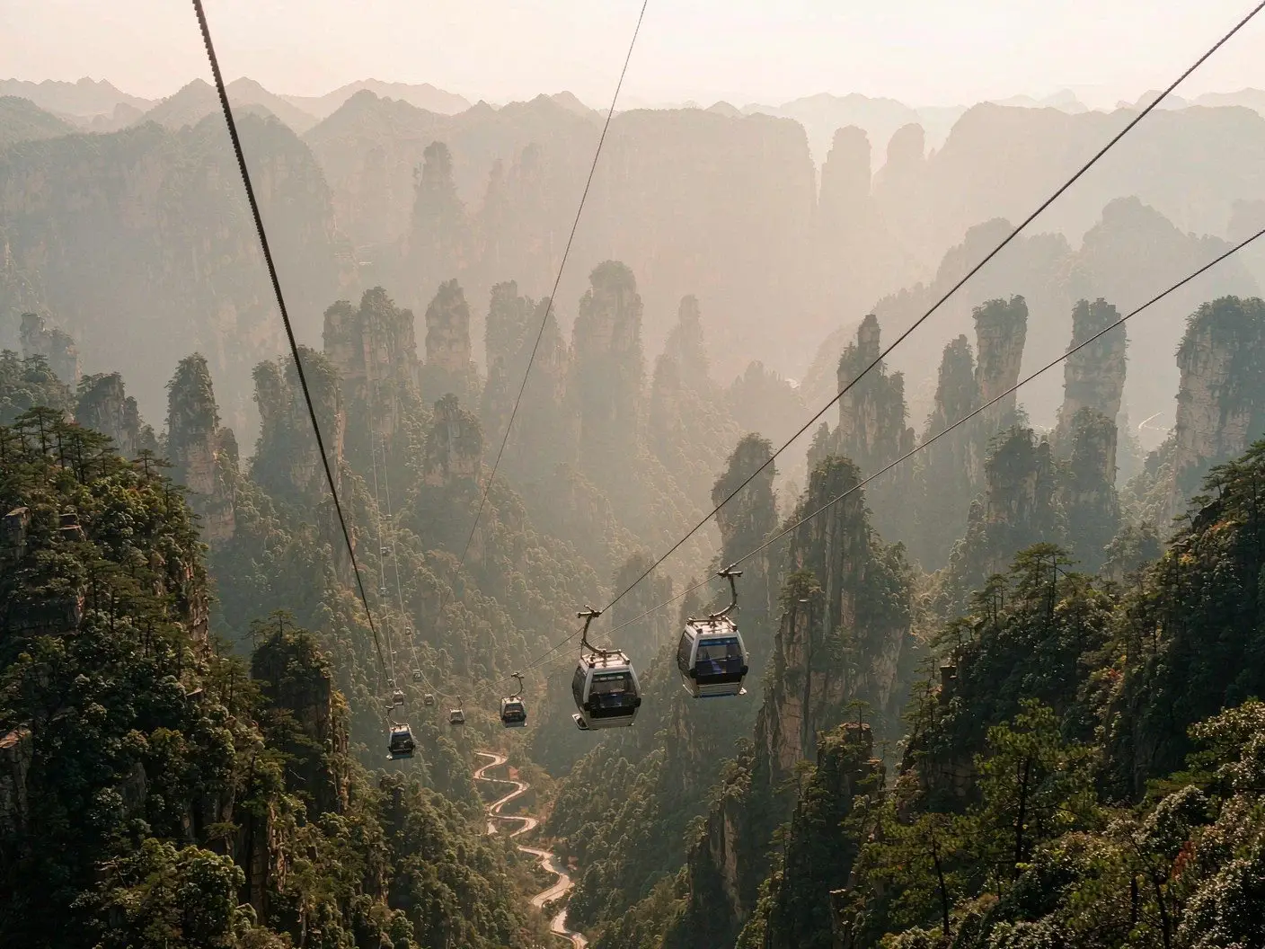 Zhangjiajie natural heritage and tourism development