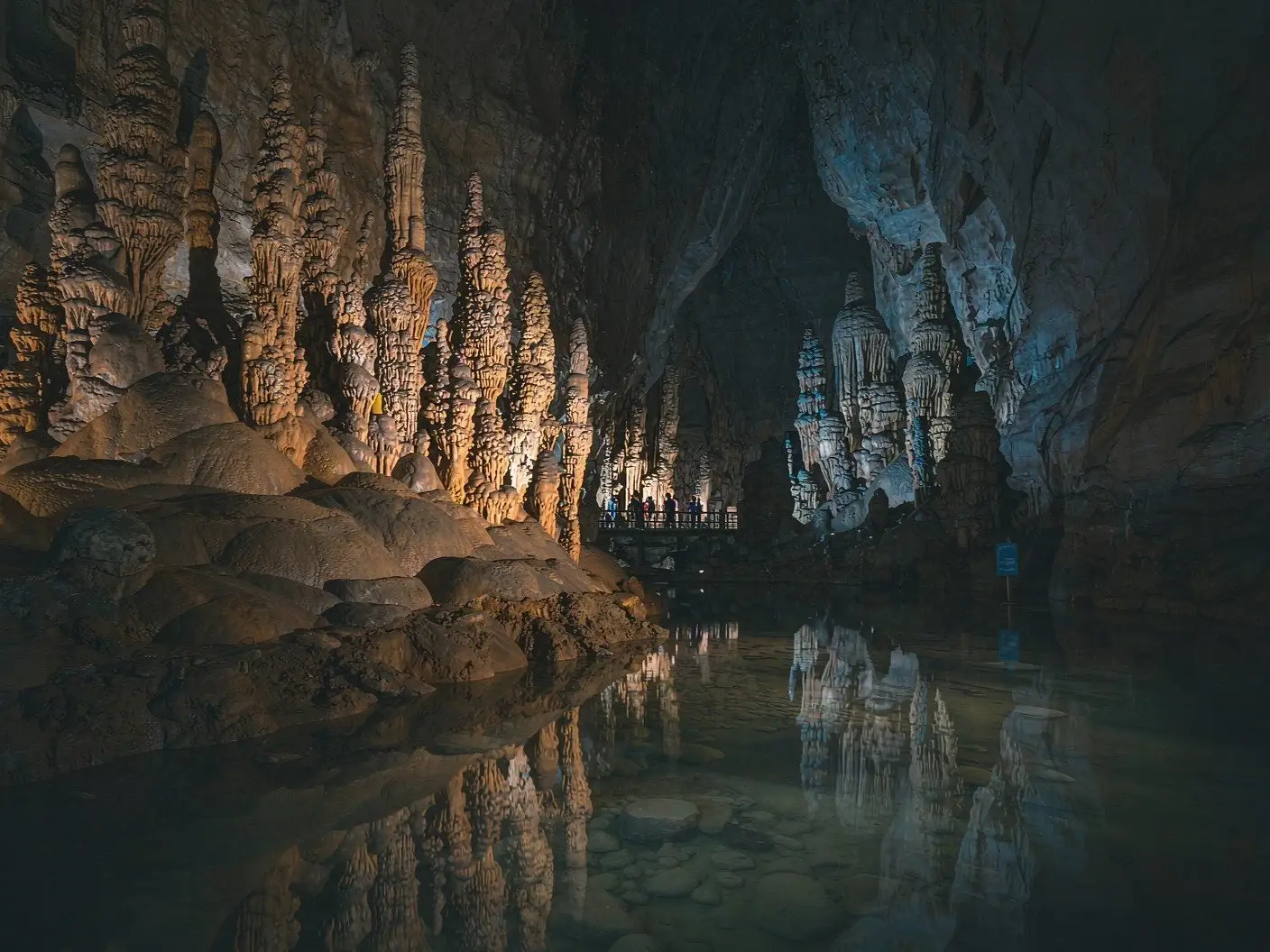 Stalagmites and underground river in Huanglong Cave