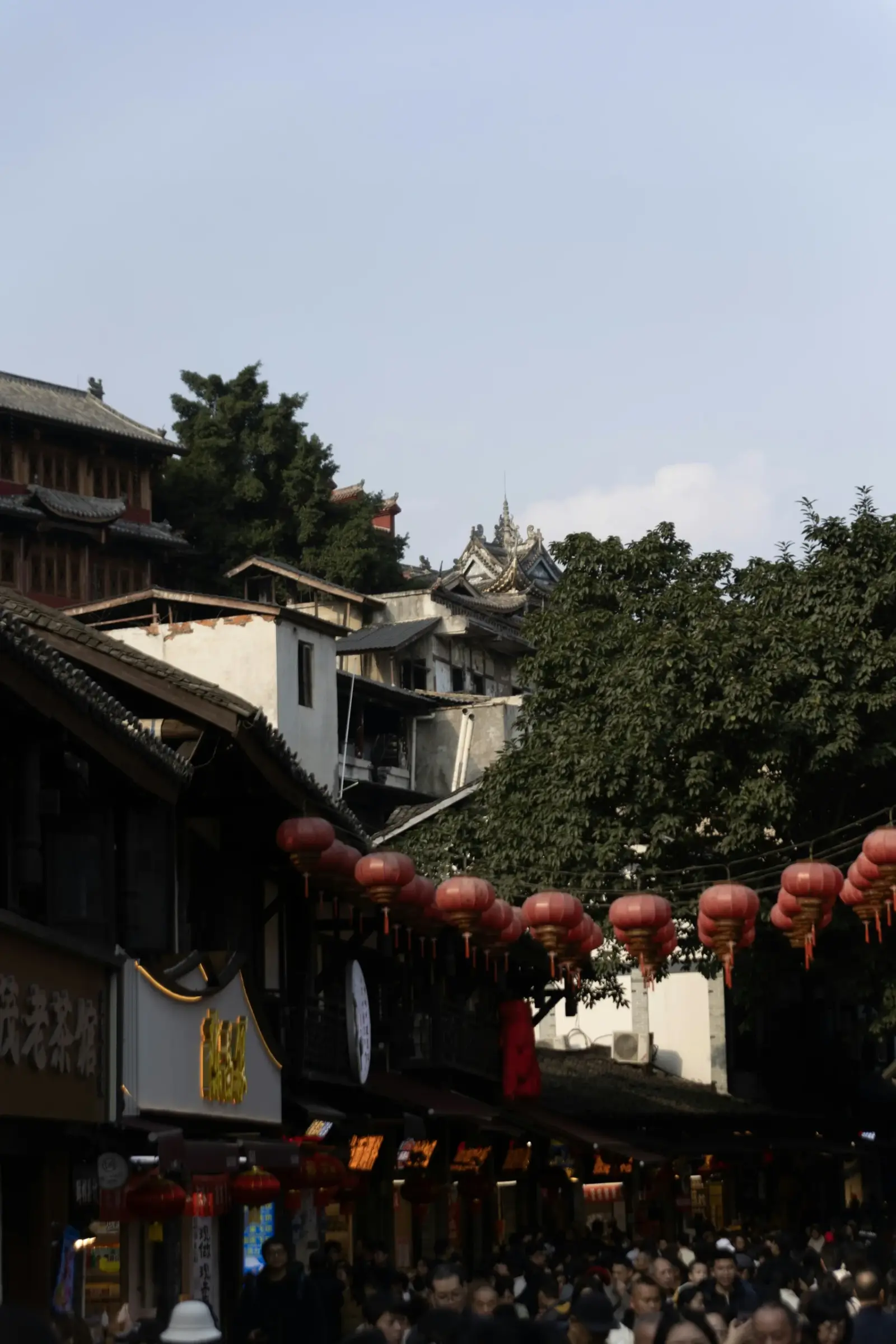 Lanterns and local life in Chongqing