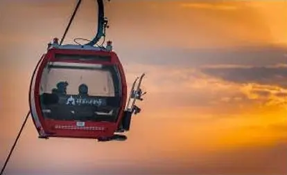 Jiangjun Mountain cable car at sunset