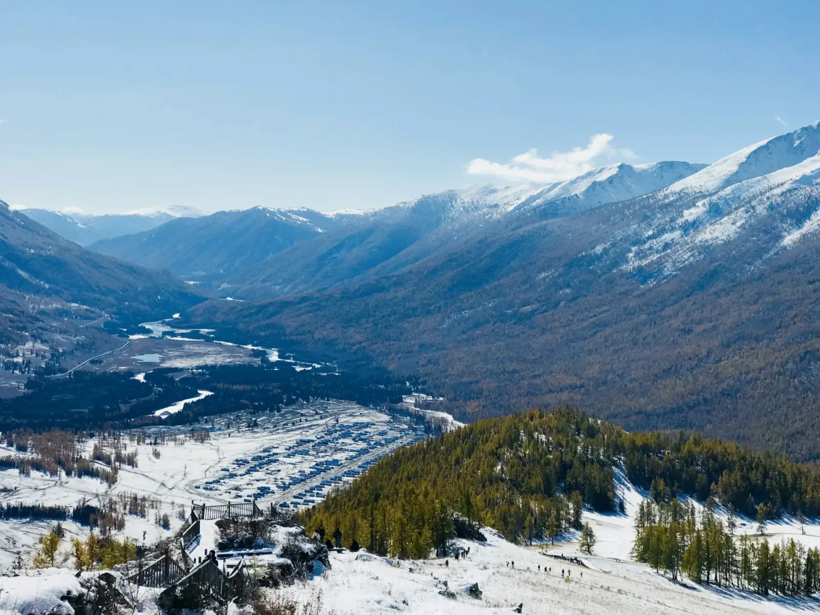 Snow-covered slopes in the Kanas region