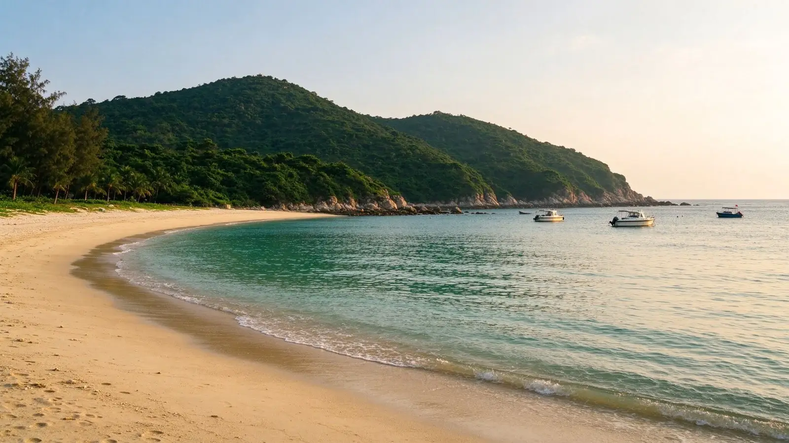 Granite shores along the Zhuhai coast — coastal scenery inspiration